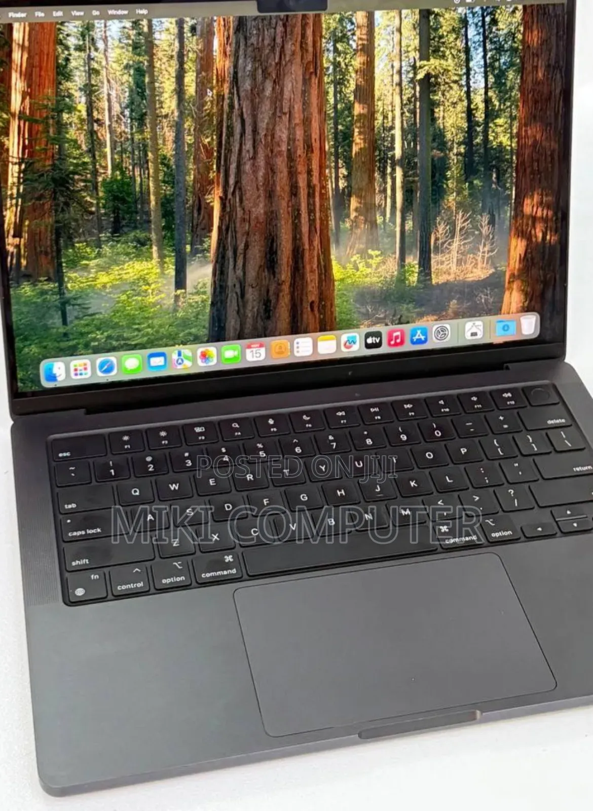 New Laptop Apple MacBook Pro 2024 M3 14-Inch 18GB Intel SSD 1T