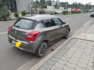 Suzuki Swift 2022 Gray