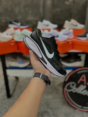 Photo - New Nike Road Running Fashion Shoes