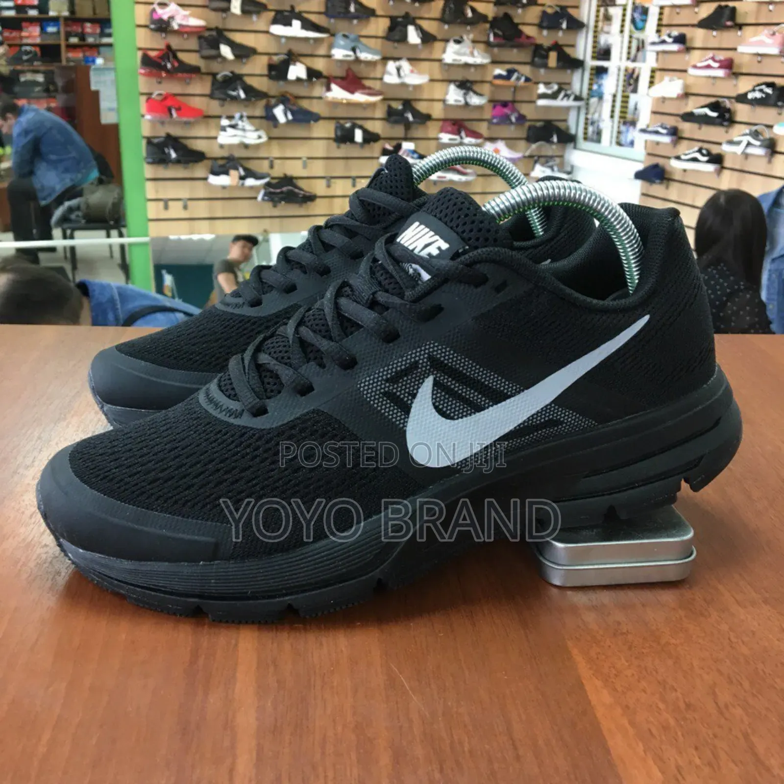 Nike Shild Fashion Sneaker