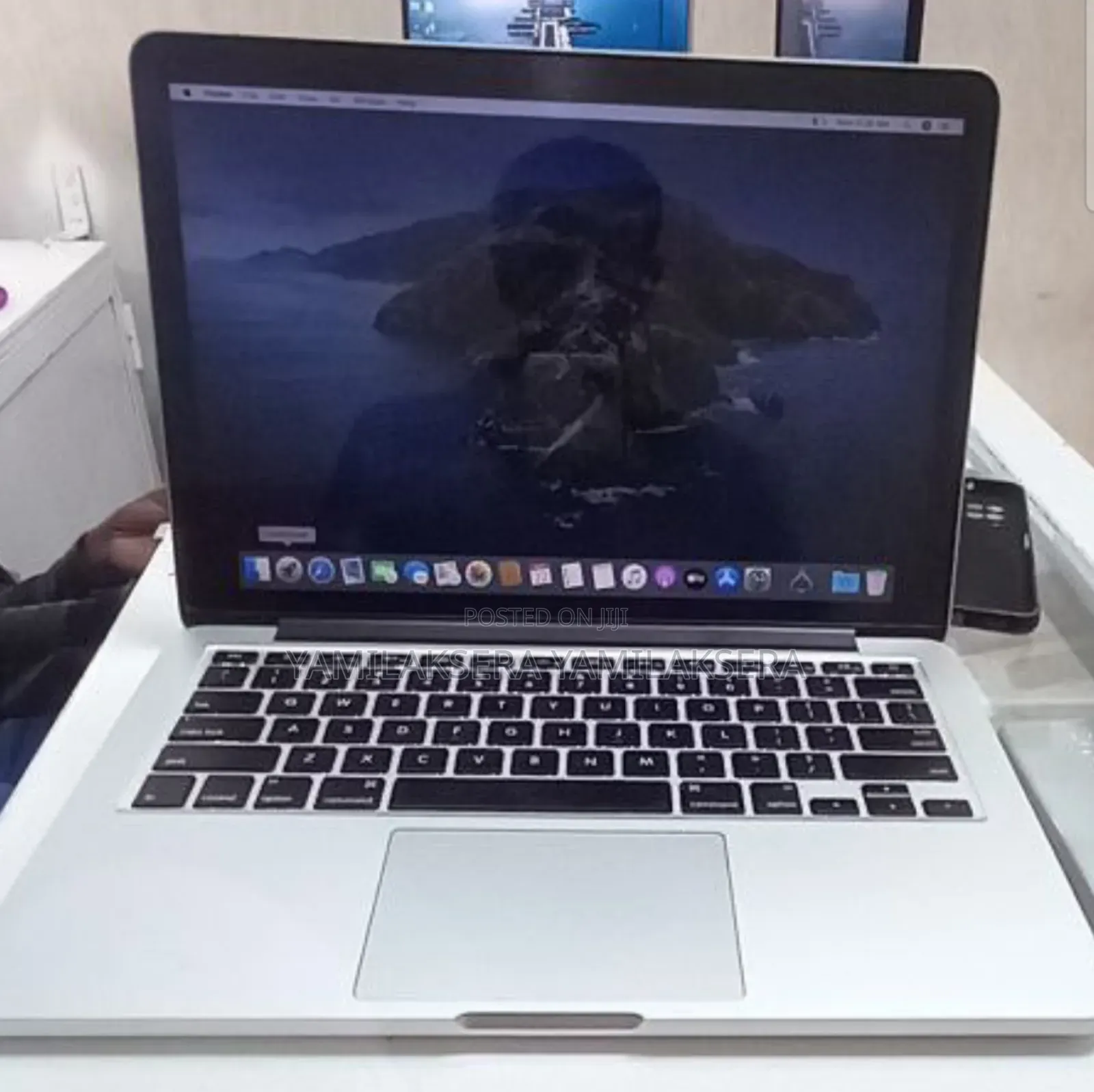 New Laptop Apple MacBook 2013 8GB Intel Core I5 SSD 256GB