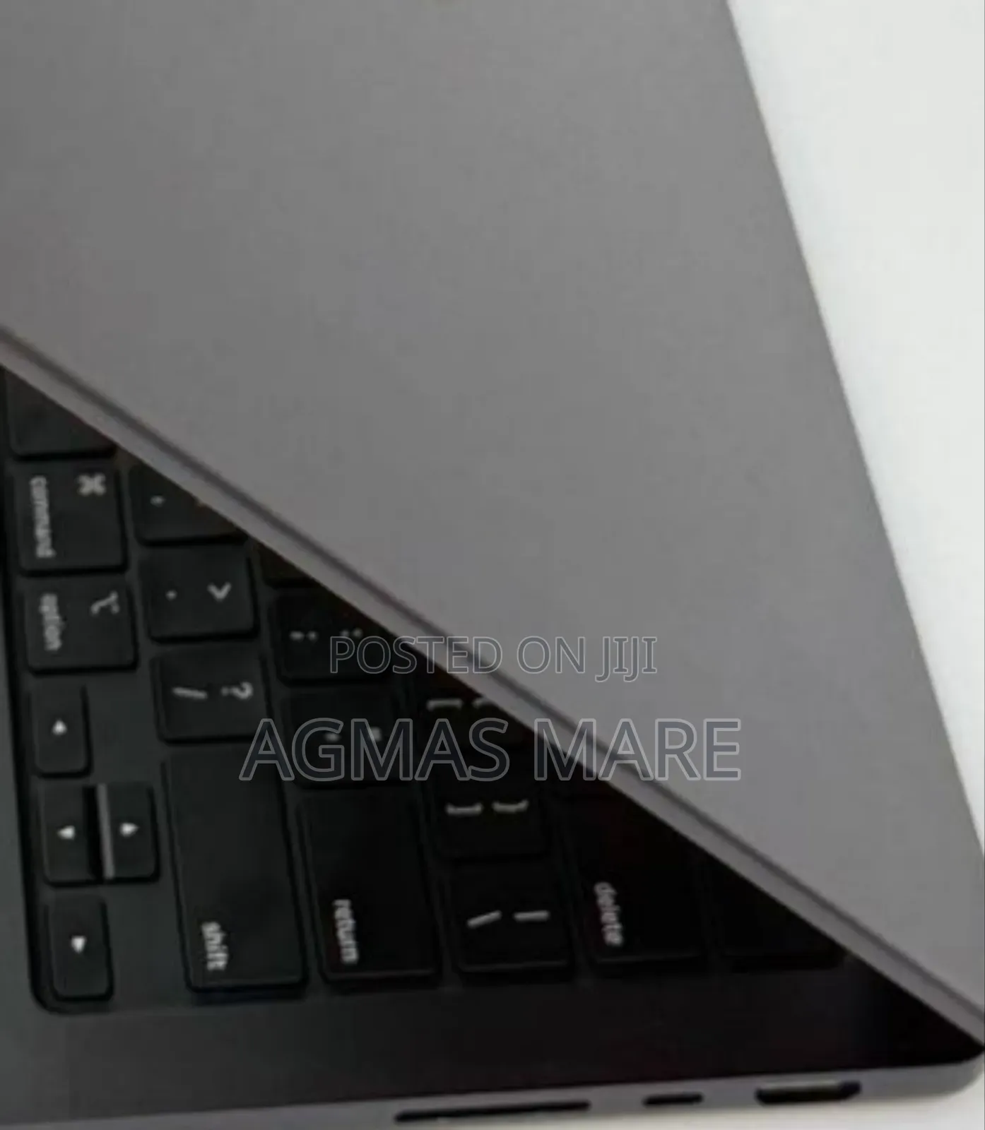 New Laptop Apple MacBook Pro 2024 M4 14-Inch 16GB Apple M4 SSD 512GB