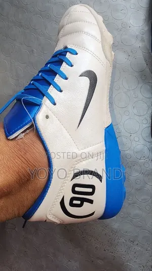Nike 90 Foot Ball Shoes