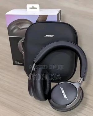 Photo - Bose Quietcomfort Ultra Headphones – 100% Noise Cancelling_qc-55 Model