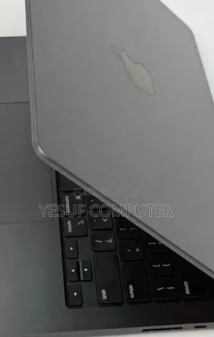 New Laptop Apple MacBook Pro 16GB Apple M4 SSD 512GB