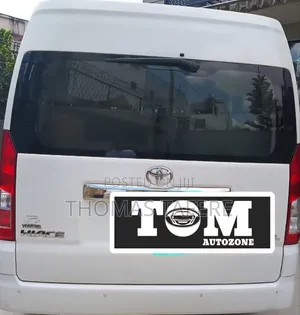Toyota HiAce 2022 White