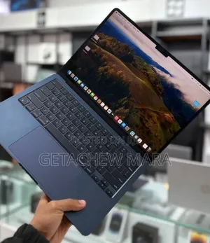 Photo - New Laptop Apple MacBook Air 2022 M2 8GB Intel SSD 256GB