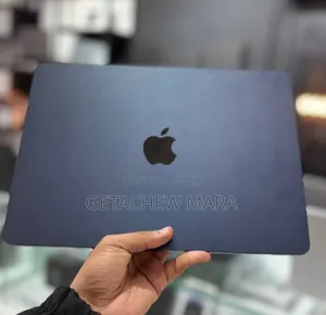 New Laptop Apple MacBook Air 2022 M2 8GB Intel SSD 256GB