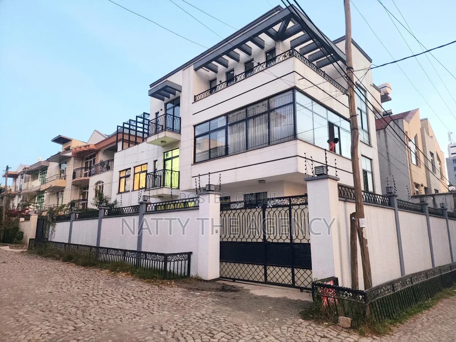 Furnished 13bdrm Mansion in Sumit, Bole for rent