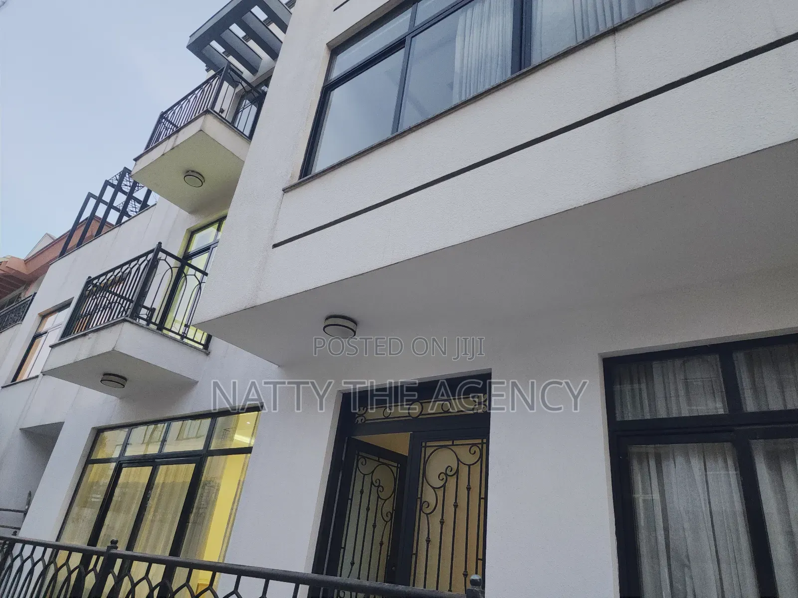 Furnished 13bdrm Mansion in Sumit, Bole for rent