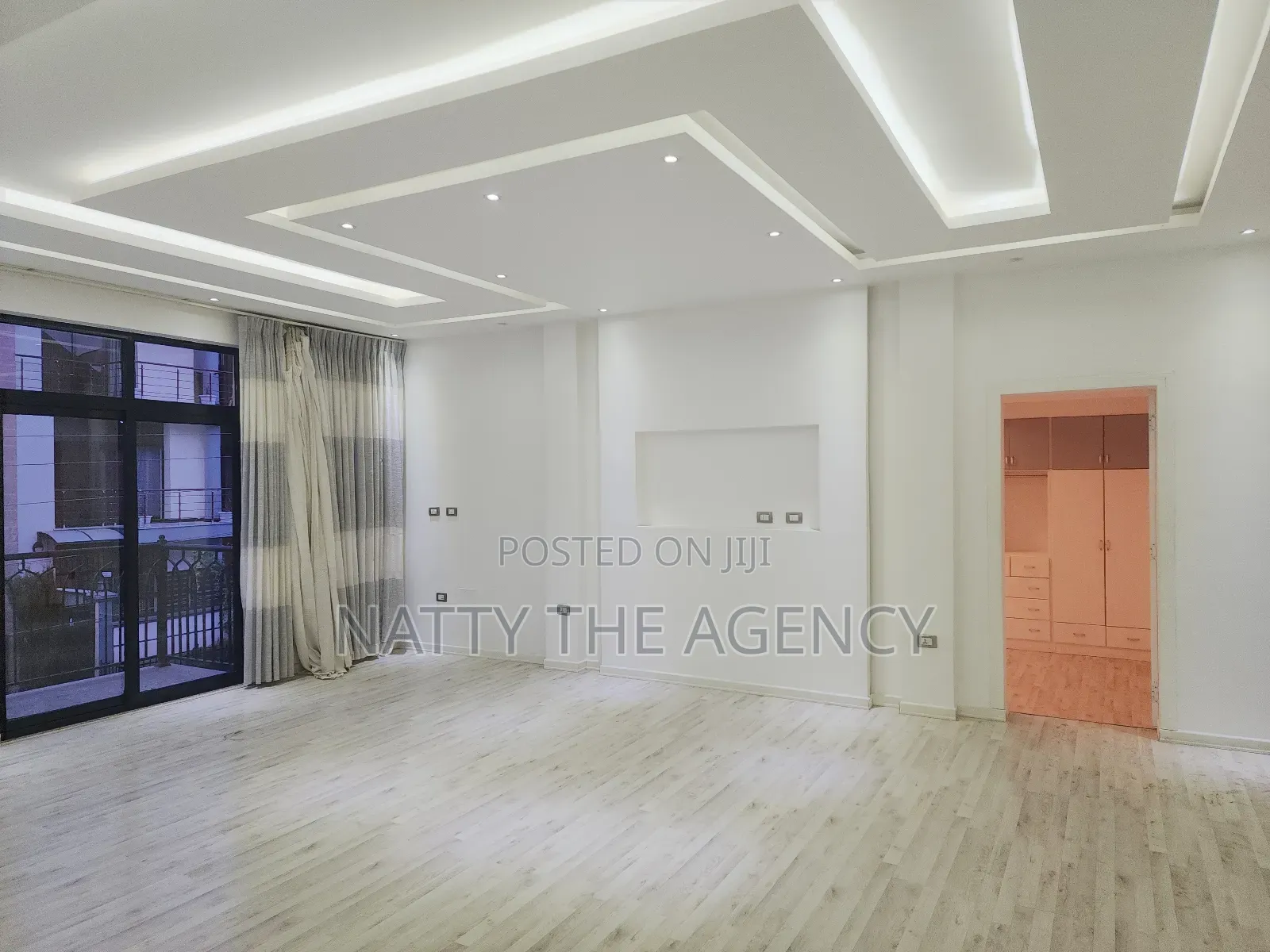 Furnished 13bdrm Mansion in Sumit, Bole for rent