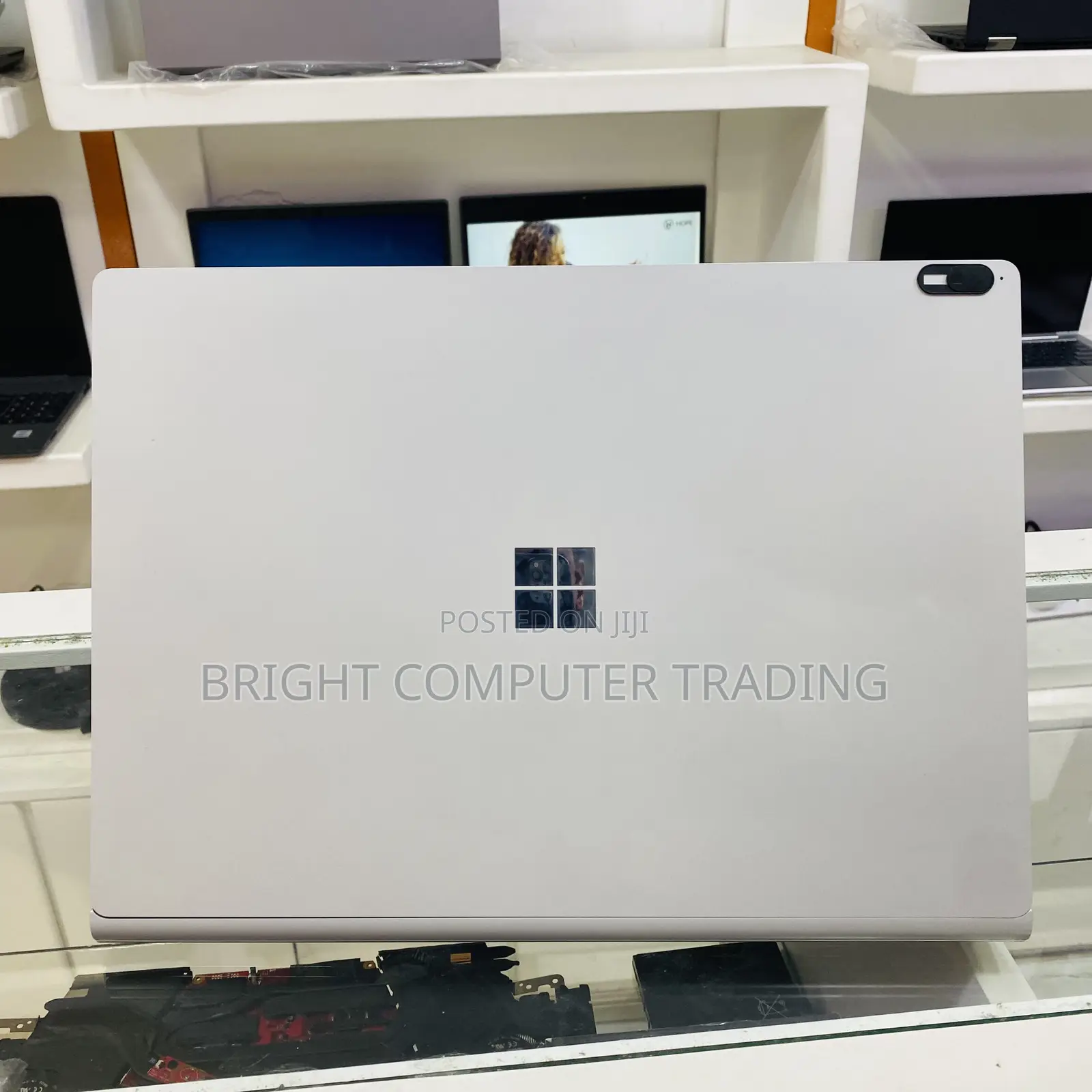 New Laptop Microsoft Surface Book 2 16GB Intel Core I7 SSD 256GB