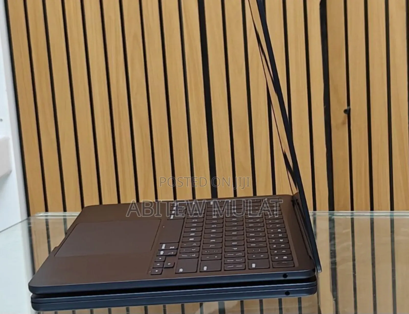 New Laptop Apple MacBook Air 2025 M4 13-Inch 16GB Apple M4 SSD 256GB