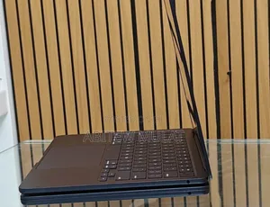 Photo - New Laptop Apple MacBook Air 2025 M4 13-Inch 16GB Apple M4 SSD 256GB