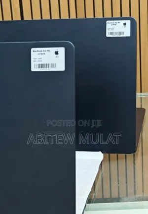 New Laptop Apple MacBook Air 2025 M4 13-Inch 16GB Apple M4 SSD 256GB