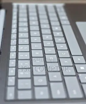 New Laptop Dell Latitude 13 7350 8GB Intel Core I5 SSD 256GB