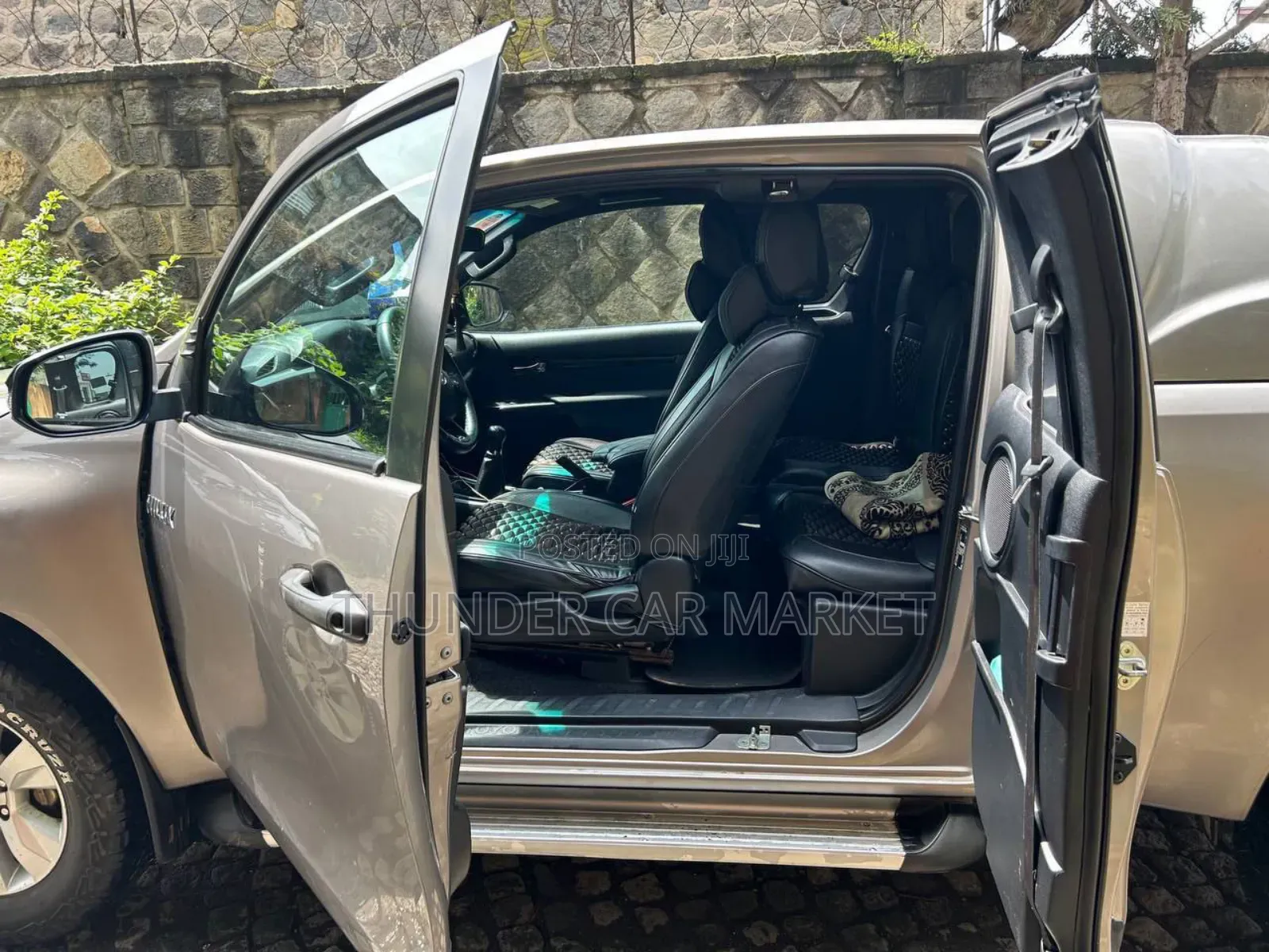 Toyota Hilux 2020 Silver
