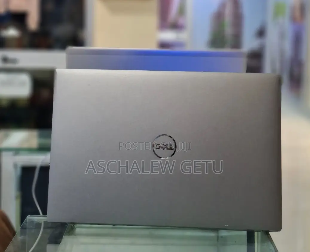 New Laptop Dell Precision 5570 16GB Intel Core I7 SSD 512GB