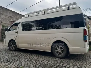Toyota HiAce 2020 White