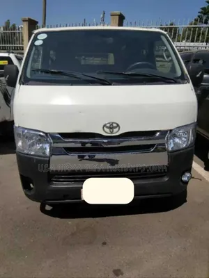 Photo - Toyota HiAce 2007 White