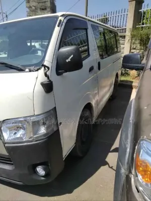 Toyota HiAce 2007 White