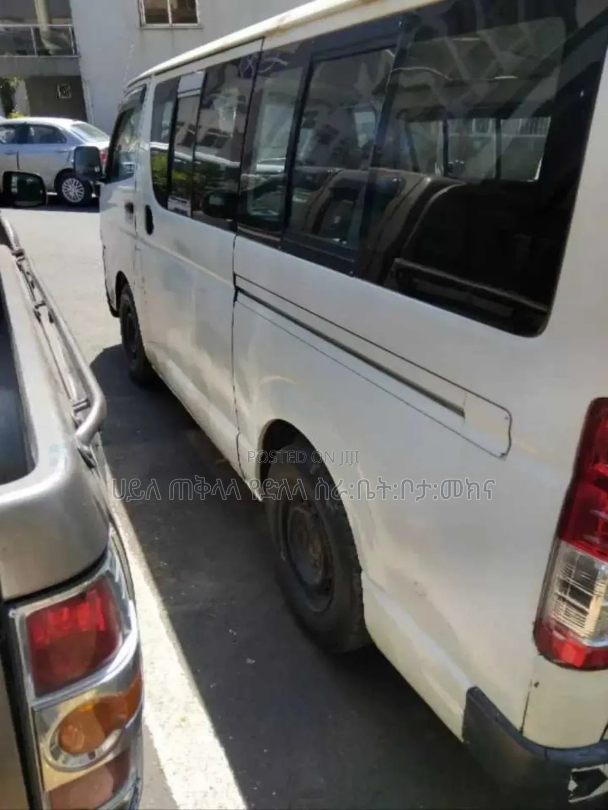 Toyota HiAce 2007 White