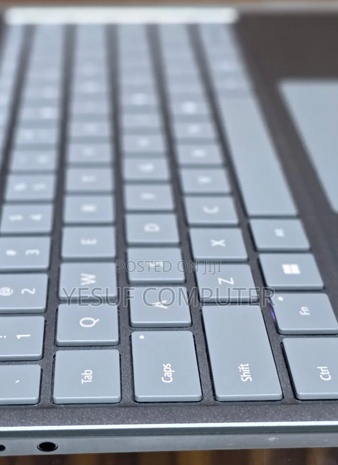 New Laptop Microsoft Surface 8GB Intel Core I5 SSD 256GB