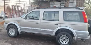 Ford Everest 2006 Gold