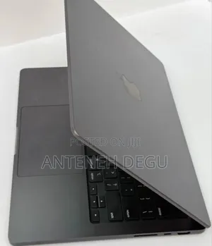 New Laptop Apple MacBook 16GB Apple M4 SSD 512GB