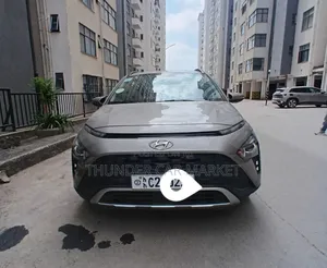 Photo - Hyundai Bayon 2022 Gray