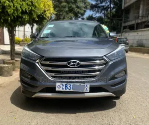 Photo - Hyundai Tucson 2017 Gray