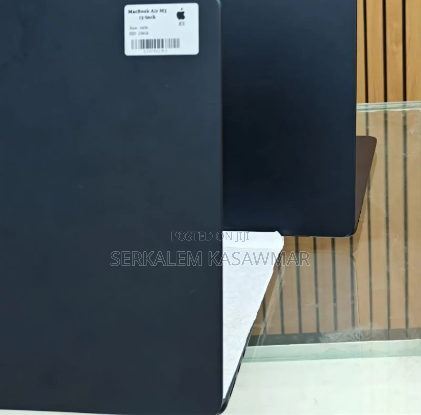 New Laptop Apple MacBook Air 2025 M4 13-Inch 16GB Apple M4 SSD 256GB