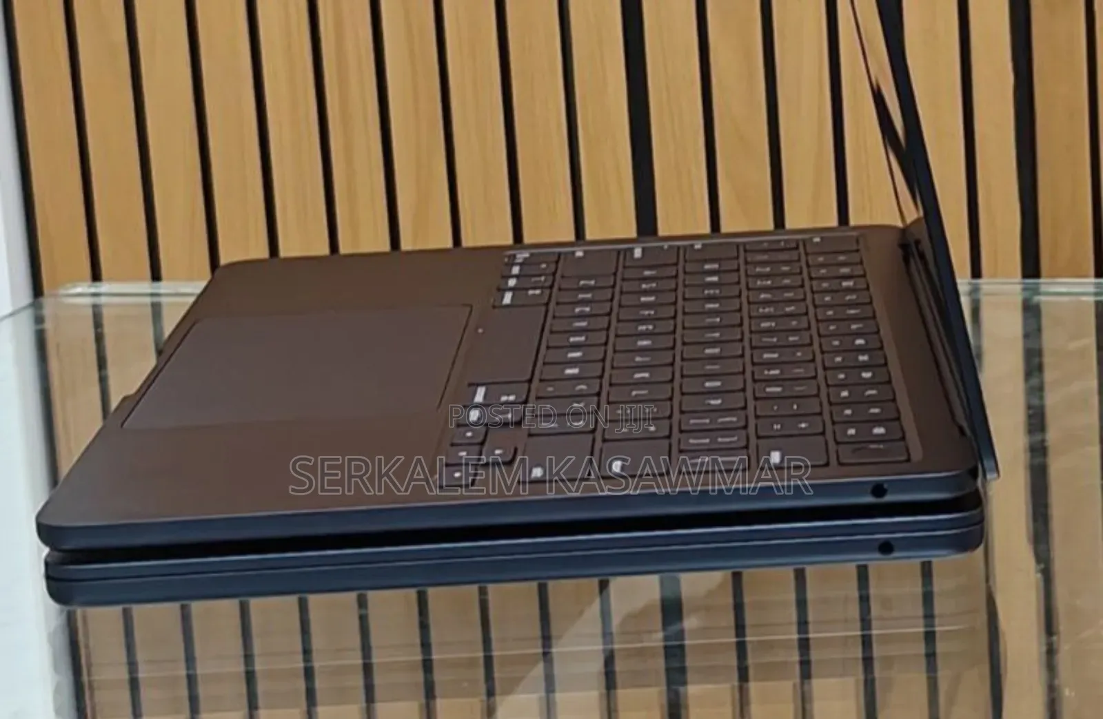 New Laptop Apple MacBook Air 2025 M4 13-Inch 16GB Apple M4 SSD 256GB