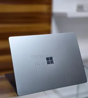 New Laptop Microsoft Surface 8GB Intel Core I5 SSD 256GB