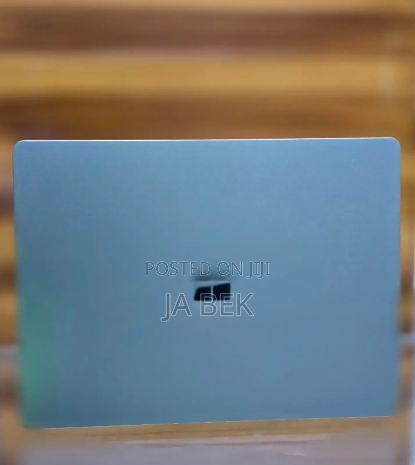 New Laptop Microsoft Surface 8GB Intel Core I5 SSD 256GB