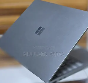 Photo - New Laptop Microsoft Surface 8GB Intel Core I5 SSD 256GB