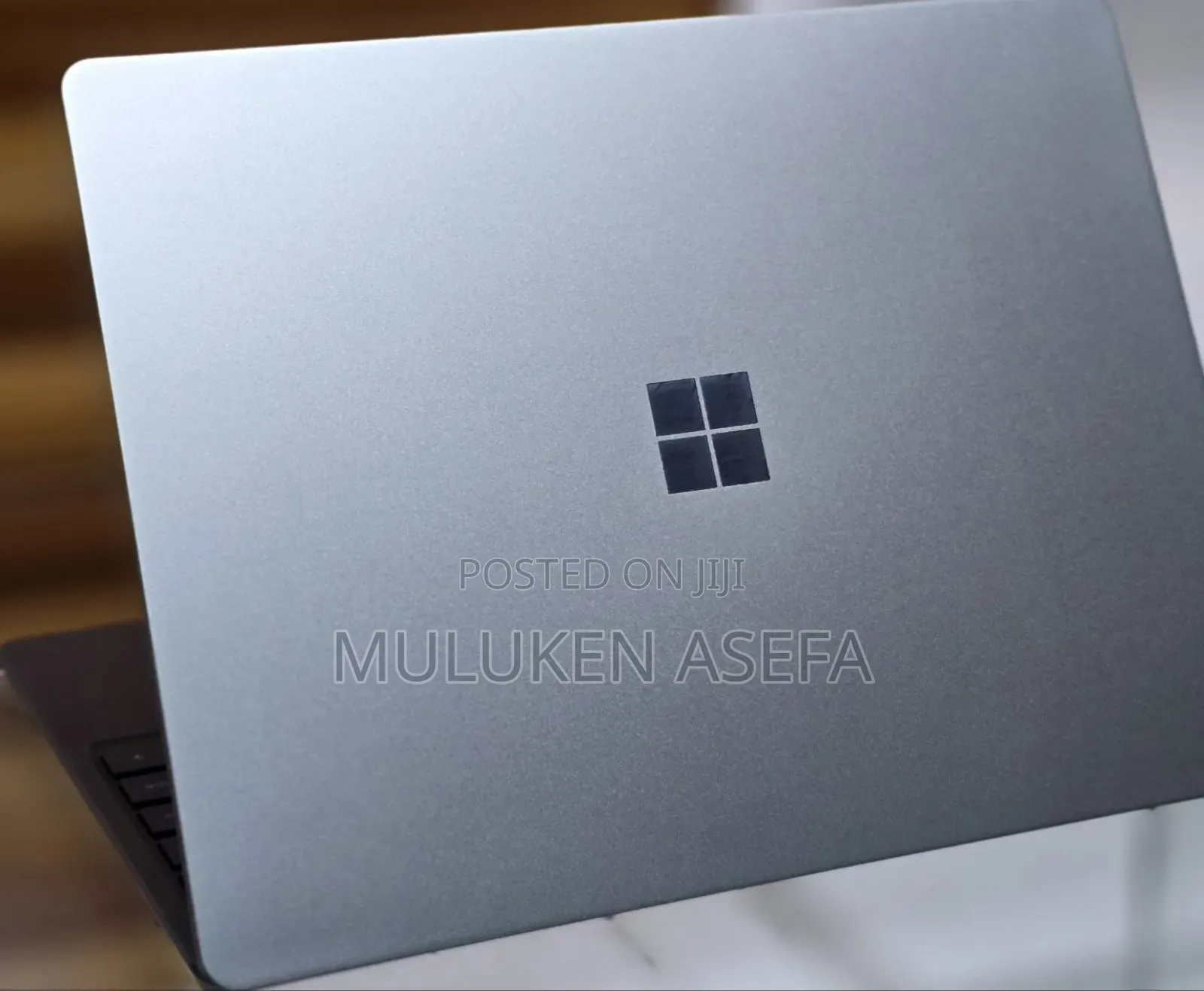 New Laptop Microsoft Surface 8GB Intel Core I5 SSD 256GB