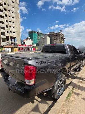 Toyota Tacoma 2020 Gray