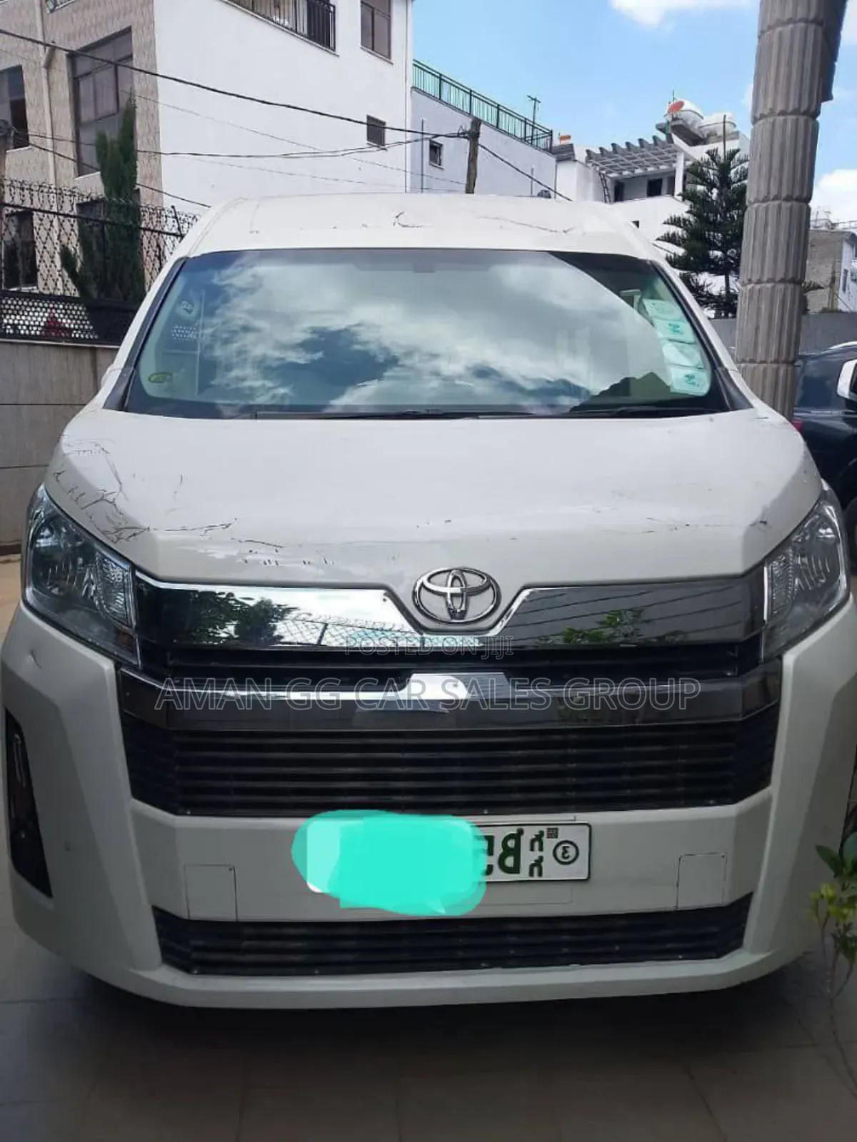 Toyota HiAce 2022 White