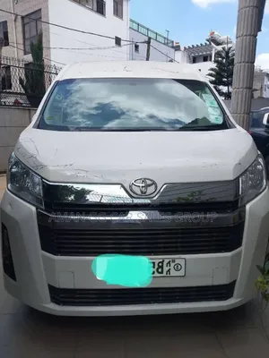 Photo - Toyota HiAce 2022 White