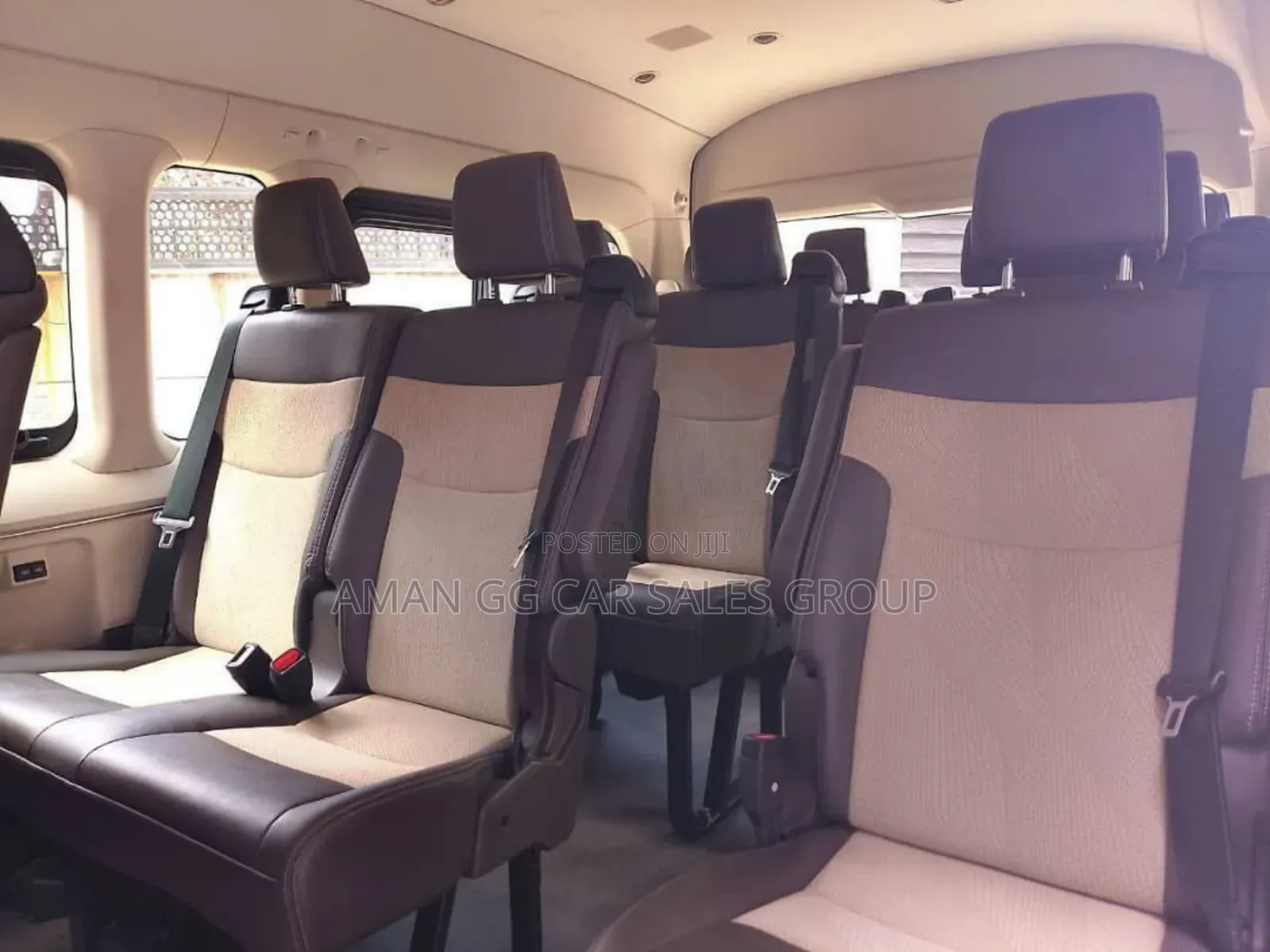 Toyota HiAce 2022 White