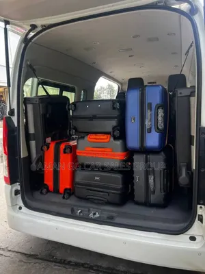 Toyota HiAce 2022 White