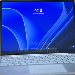 New Laptop Microsoft Surface 8GB Intel Core I7 SSD 256GB