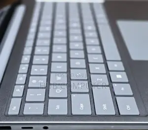 New Laptop Microsoft Surface 8GB Intel Core I7 SSD 256GB