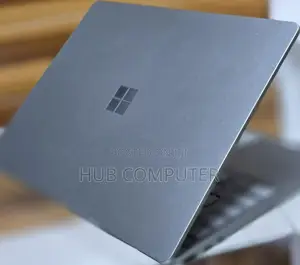 New Laptop Microsoft Surface 8GB Intel Core I7 SSD 256GB