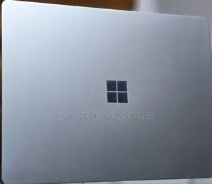 New Laptop Microsoft Surface 8GB Intel Core I7 SSD 256GB