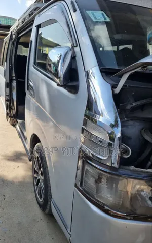 Toyota HiAce 2007 Silver