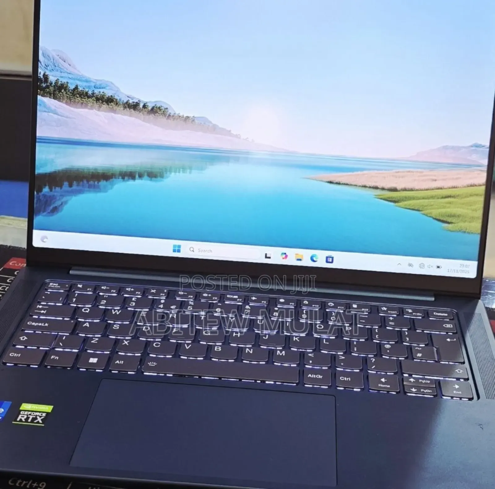 New Laptop Lenovo Yoga 7i 16GB Intel Core I7 SSD 1T