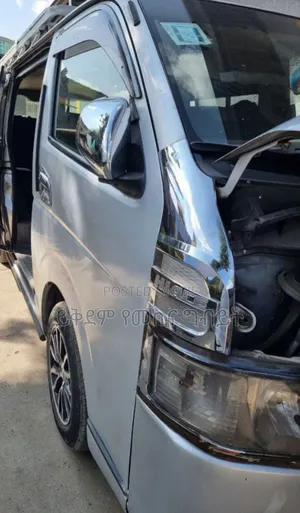 Toyota HiAce 2007 Silver