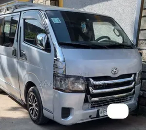 Photo - Toyota HiAce 2007 Silver